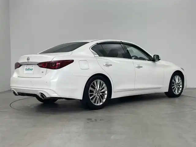 日産 スカイライン GT タイプP 埼玉県 2020(令2)年 4.3万km ブリリアントホワイトパール ワンオーナー/レザーシート/純正メモリナビ/　DTV/CD/DVD/BT/USB/HDDREC/AUX/インテリジェントアラウンドビューモニター/前席パワーシート/D席メモリ付きパワーシート/前席シートヒーター/サンルーフ/ドライブモードセレクト/ハンズフリーフォン/インテリジェントクルーズコントロール/エマージェンシーブレーキ/LDW（車線逸脱警報）/ビルトインETC2.0/エンジンスタートボタン/スマートキー/純正LEDヘッドライト＆フォグランプ/オートライト/純正フロアマット/純正アルミホイール