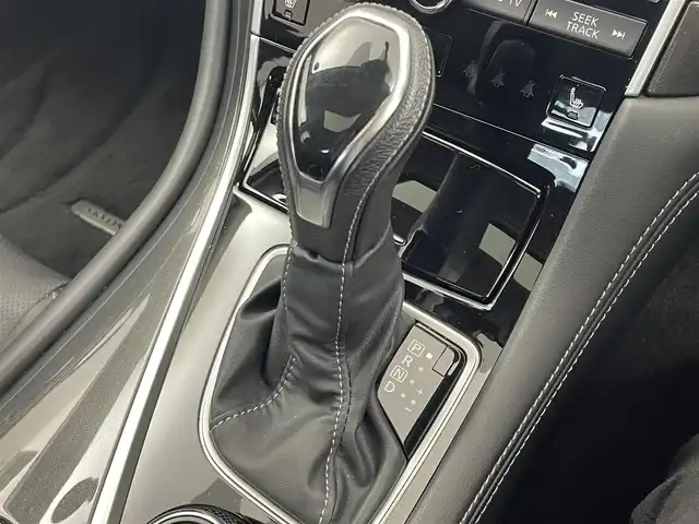 日産 スカイライン GT タイプP 埼玉県 2020(令2)年 4.3万km ブリリアントホワイトパール ワンオーナー/レザーシート/純正メモリナビ/　DTV/CD/DVD/BT/USB/HDDREC/AUX/インテリジェントアラウンドビューモニター/前席パワーシート/D席メモリ付きパワーシート/前席シートヒーター/サンルーフ/ドライブモードセレクト/ハンズフリーフォン/インテリジェントクルーズコントロール/エマージェンシーブレーキ/LDW（車線逸脱警報）/ビルトインETC2.0/エンジンスタートボタン/スマートキー/純正LEDヘッドライト＆フォグランプ/オートライト/純正フロアマット/純正アルミホイール