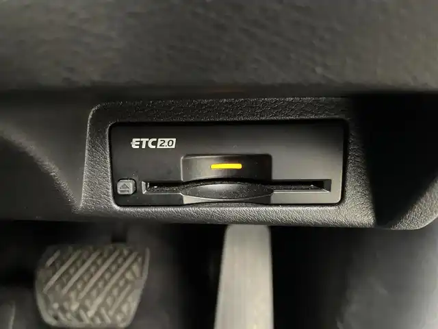 日産 スカイライン GT タイプP 埼玉県 2020(令2)年 4.3万km ブリリアントホワイトパール ワンオーナー/レザーシート/純正メモリナビ/　DTV/CD/DVD/BT/USB/HDDREC/AUX/インテリジェントアラウンドビューモニター/前席パワーシート/D席メモリ付きパワーシート/前席シートヒーター/サンルーフ/ドライブモードセレクト/ハンズフリーフォン/インテリジェントクルーズコントロール/エマージェンシーブレーキ/LDW（車線逸脱警報）/ビルトインETC2.0/エンジンスタートボタン/スマートキー/純正LEDヘッドライト＆フォグランプ/オートライト/純正フロアマット/純正アルミホイール