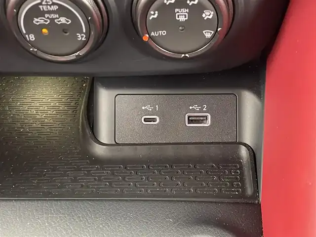 日産 フェアレディ Ｚ バージョンST 群馬県 2024(令6)年 0.9万km ガンＭ／黒 純正9インチメモリナビ/・AM/FM/BT/USB/・Apple Car Play /Android Auto/・BOSEサウンド/＝＝＝＝＝/純正９インチナビ　バックカメラ　ＢＯＳＥサウンドシステム　インテリジェントクルーズコントロール　パドルシフト　ブラインドスポットモニター　シートヒーター　パワーシート　本革シート　ＥＴＣ２．０　禁煙車