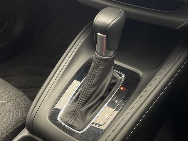 ホンダ ヴェゼル ハイブリッド e:HEV X 宮崎県 2024(令6)年 3.6万km プラチナホワイトパール ワンオーナー/禁煙車/ホンダセンシング/メモリナビTV/（CD/DVD/Bluetooth/フルセグTV)/バックカメラ/ETC/純正16インチアルミ/純正LEDオートライト/フロアマット/アダプティブクルーズコントロール/レーンディパーチャーアラート/オートマチックハイビーム/ダウンヒルアシストコントロール/クリアランスソナー/電子パーキング/オートホールド/スマートキー/スペアキー１本/プッシュエンジンスタート/取扱い説明書