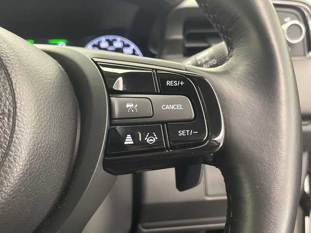 ホンダ ヴェゼル ハイブリッド e:HEV X 宮崎県 2024(令6)年 3.6万km プラチナホワイトパール ワンオーナー/禁煙車/ホンダセンシング/メモリナビTV/（CD/DVD/Bluetooth/フルセグTV)/バックカメラ/ETC/純正16インチアルミ/純正LEDオートライト/フロアマット/アダプティブクルーズコントロール/レーンディパーチャーアラート/オートマチックハイビーム/ダウンヒルアシストコントロール/クリアランスソナー/電子パーキング/オートホールド/スマートキー/スペアキー１本/プッシュエンジンスタート/取扱い説明書