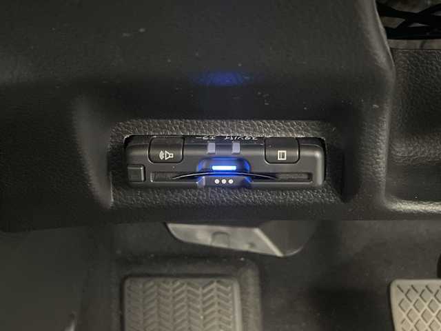 ホンダ ヴェゼル ハイブリッド e:HEV X 宮崎県 2024(令6)年 3.6万km プラチナホワイトパール ワンオーナー/禁煙車/ホンダセンシング/メモリナビTV/（CD/DVD/Bluetooth/フルセグTV)/バックカメラ/ETC/純正16インチアルミ/純正LEDオートライト/フロアマット/アダプティブクルーズコントロール/レーンディパーチャーアラート/オートマチックハイビーム/ダウンヒルアシストコントロール/クリアランスソナー/電子パーキング/オートホールド/スマートキー/スペアキー１本/プッシュエンジンスタート/取扱い説明書