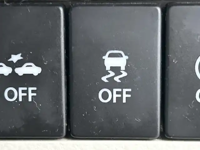 スズキ ラパン X 岡山県 2015(平27)年 8.2万km フォーンベージュメタリック/ホワイト2トーンルーフ 登録時走行距離81211km/純正ナビ/フルセグTV(AM/FM/CD/DVD/Bluetooth)/全方位カメラ/前後ドライブレコーダー/ビルトインETC/レーダーブレーキサポート/横滑り防止装置/アイドリングストップ/D席シートヒーター/USB入力端子/純正フロアマット/14インチ純正AW/電動格納ミラー/プッシュスタート/スマートキー×2