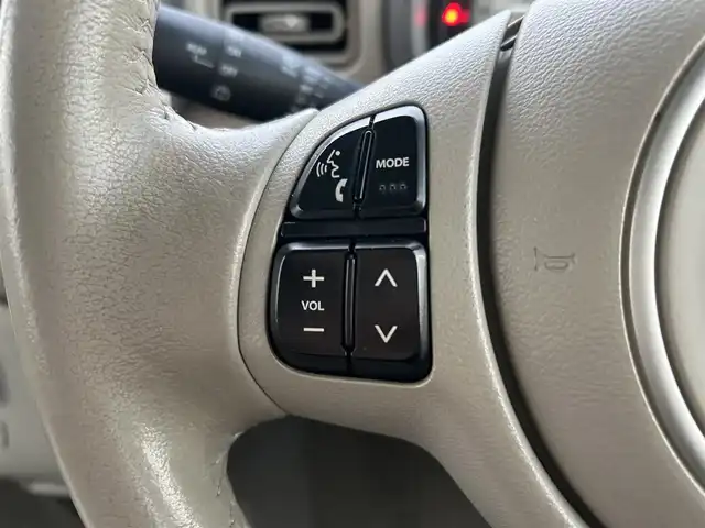 スズキ ラパン X 岡山県 2015(平27)年 8.2万km フォーンベージュメタリック/ホワイト2トーンルーフ 登録時走行距離81211km/純正ナビ/フルセグTV(AM/FM/CD/DVD/Bluetooth)/全方位カメラ/前後ドライブレコーダー/ビルトインETC/レーダーブレーキサポート/横滑り防止装置/アイドリングストップ/D席シートヒーター/USB入力端子/純正フロアマット/14インチ純正AW/電動格納ミラー/プッシュスタート/スマートキー×2