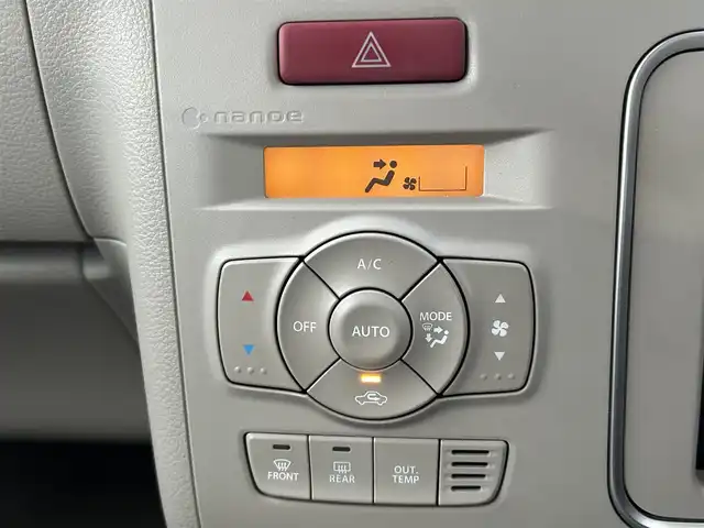 スズキ ラパン X 岡山県 2015(平27)年 8.2万km フォーンベージュメタリック/ホワイト2トーンルーフ 登録時走行距離81211km/純正ナビ/フルセグTV(AM/FM/CD/DVD/Bluetooth)/全方位カメラ/前後ドライブレコーダー/ビルトインETC/レーダーブレーキサポート/横滑り防止装置/アイドリングストップ/D席シートヒーター/USB入力端子/純正フロアマット/14インチ純正AW/電動格納ミラー/プッシュスタート/スマートキー×2