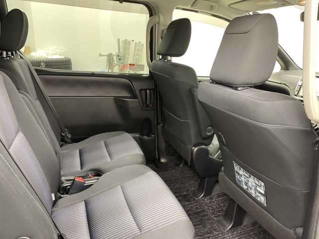 トヨタ ヴォクシー ZS 煌Ⅱ 道央・札幌 2016(平28)年 6.6万km ブラッキッシュアゲハガラスフレーク ・４ＷＤ/寒冷地仕様　/・トヨタセーフティーセンス　/・プリクラッシュセーフティ/・ＡＬＰＩＮＥ１１インチナビ/・DVD.CD.SD.BT.フルセグ　/・バックカメラ　/・フリップダウンモニター　/・LEDオートライト/オートハイビーム/・両側パワースライドドア　/・ビルトインＥＴＣ　/・スマートキー/プッシュスタート/・社外ＡＷ冬タイヤ積込