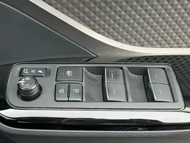 トヨタ Ｃ－ＨＲ G 愛媛県 2020(令2)年 7.9万km ブラックマイカ モデリスタエアロ/純正ナビ/Bluetooth/フルセグTV/純正フロアマット/純正アルミホイール/ビルトインETC/前方ドラレコ/全方位カメラ/コーナーセンサー/ハーフレザーシート/スマートキー/スペアキー/LED/オートライト/オートマチックハイビーム