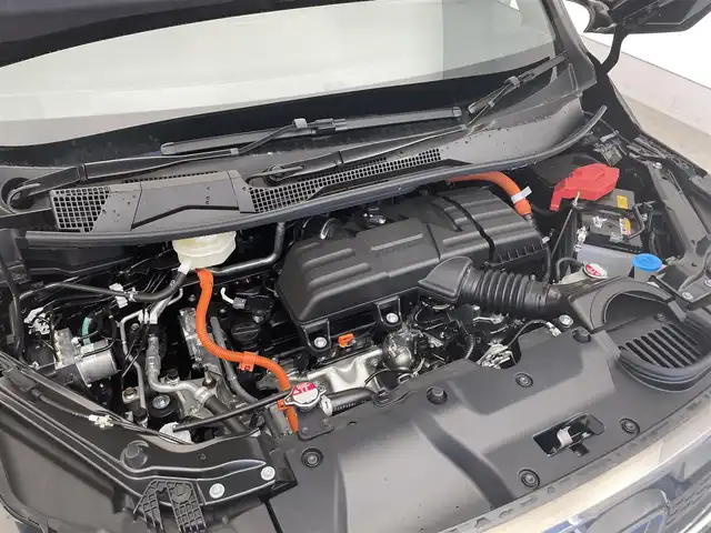 ホンダ ステップワゴン スパーダ eHEV 滋賀県 2025(令7)年 0.1万km未満 クリスタルブラックパール 禁煙車/純正11.4インチナビ/(DVD/SD/Bluetooth/フルセグ/AppleCarPlay/AndroidAuto)/前席シートヒーター/ブラインドスポットモニター/レーダークルーズコントロール/オートライト/オートハイビーム/ハーフレザーシート/LEDライト/バックカメラ/前後コーナーセンサー/電動リアゲート/両側パワースライドドア/ブレーキホールド/レーンキープアシスト/横滑り防止装置/プリクラッシュ/電子パーキング/スマートキー×2/プッシュスタート