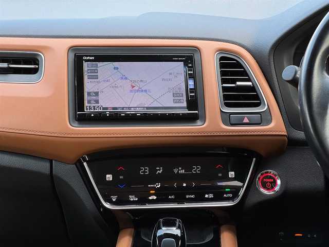 ホンダ ヴェゼル ハイブリッド Z ホンダセンシング 滋賀県 2018(平30)年 5.2万km プレミアムクリスタルレッドM ワンオーナー/純正フルセグナビ/　フルセグ Bluetooth CD DVD FM AM SD/バックカメラ/純正ドライブレコーダー/Honda SENSING/衝突軽減ブレーキ〈CMBS〉/誤発進抑制機能/歩行者事故低減ステアリング/路外逸脱抑制機能/ACC〈アダプティブ・クルーズ・コントロール〉/LKAS〈車線維持支援システム〉/先行車発進お知らせ機能/標識認識機能/コンフォートビューパッケージ/親水/ヒーテッドドアミラー/フロントドア撥水ガラス/熱線入りフロントウインドウ/純正LEDヘッドライト/純正LEDフォグランプ/純正17インチアルミ/運転席＆助手席シートヒーター/ルーフレール/コンビシート/スマートキー×2/プッシュスタート/