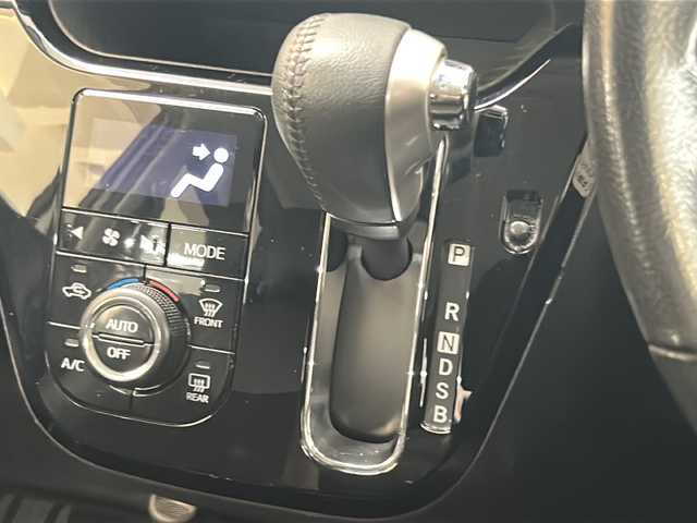トヨタ ピクシスジョイ C Gターボ SAⅢ プライムコレ 新潟県 2018(平30)年 7万km パールホワイトⅢ 4WD/純正SDナビ(NSCN-W68)/CD/BT/ワンセグテレビ/バックカメラ/ETC/ドライブレコーダー/衝突被害軽減ブレーキ/レーンキープアシスト/半革シート/ベンチシート/シートヒーター /ステアリングスイッチ/スマートキー/プッシュスタート/LEDヘッドライト/オートライト/オートハイビーム/フォグランプ/純正15インチアルミホイール