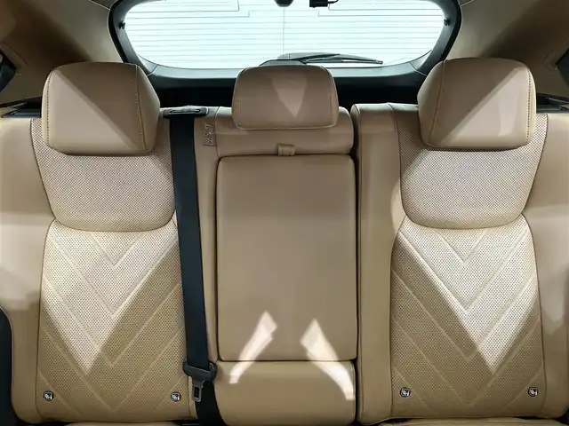レクサス ＮＸ 350h バージョンL 愛媛県 2022(令4)年 5.7万km グラファイトブラックガラスフレーク ワンオーナー/純正メモリナビ/(AM/FM/Bluetooth/フルセグテレビ)/全方位/バックカメラ/レーダークルーズコントロール/サンルーフ/パワーバックドア/全席シートヒーター/ステアリングヒーター/マークレビンソンサウンド/ヘッドアップディスプレイ/全周囲ドライブレコーダー/デジタルインナーミラー/ワイヤレス充電/パドルシフト/ビルトインETC2.0/EVモード/ウィンカーミラー/プッシュスタート