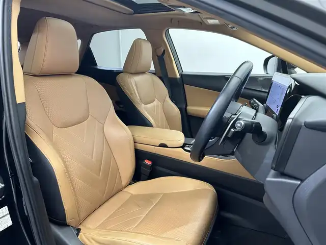 レクサス ＮＸ 350h バージョンL 愛媛県 2022(令4)年 5.7万km グラファイトブラックガラスフレーク ワンオーナー/純正メモリナビ/(AM/FM/Bluetooth/フルセグテレビ)/全方位/バックカメラ/レーダークルーズコントロール/サンルーフ/パワーバックドア/全席シートヒーター/ステアリングヒーター/マークレビンソンサウンド/ヘッドアップディスプレイ/全周囲ドライブレコーダー/デジタルインナーミラー/ワイヤレス充電/パドルシフト/ビルトインETC2.0/EVモード/ウィンカーミラー/プッシュスタート