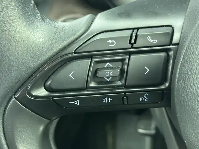 トヨタ ヤリスクロス ハイブリッド Z 愛知県 2020(令2)年 4.2万km ブラックマイカ 8インチディスプレイオーディオ/（Bluetooth） /レーダークルーズコントロール　/パノラミックビューモニター　/衝突軽減システム　/コーナーセンサー　/レーンキープアシスト　/ハーフレザーシート　/運転席パワーシート　/前席シートヒーター　/ドライブレコーダー/ETC/純正AW