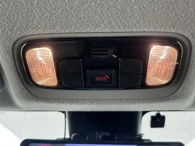 トヨタ ヤリスクロス ハイブリッド Z 愛知県 2020(令2)年 4.2万km ブラックマイカ 8インチディスプレイオーディオ/（Bluetooth） /レーダークルーズコントロール　/パノラミックビューモニター　/衝突軽減システム　/コーナーセンサー　/レーンキープアシスト　/ハーフレザーシート　/運転席パワーシート　/前席シートヒーター　/ドライブレコーダー/ETC/純正AW