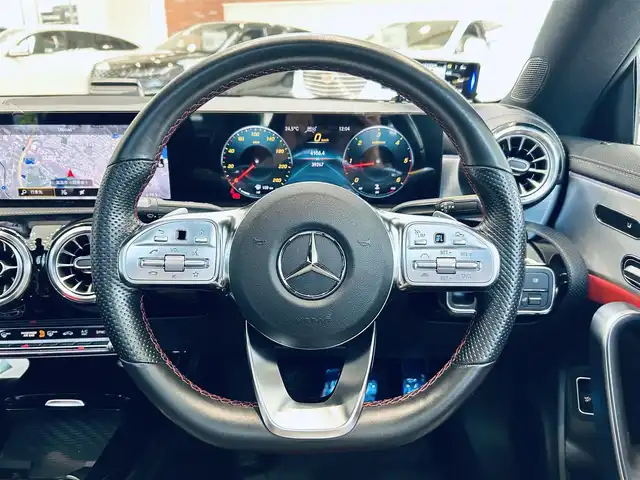 メルセデス・ベンツ ＣＬＡ２００ｄ AMGライン 大阪府 2021(令3)年 4万km ポーラホワイト レザーエクスクルーシブP/レーダーセーフティ/サンルーフ/HUD/赤黒革/メモリ付きパワーシート/シートヒーター/ACC/純正ナビ/TV/360度カメラ/applecarplay/純正18インチAW/LEDヘッドライト/アンビエントライト/ブラインドスポット/ETC/レーダー探知機