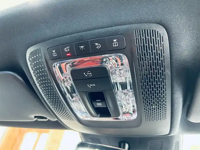 メルセデス・ベンツ ＣＬＡ２００ｄ AMGライン 大阪府 2021(令3)年 4万km ポーラホワイト レザーエクスクルーシブP/レーダーセーフティ/サンルーフ/HUD/赤黒革/メモリ付きパワーシート/シートヒーター/ACC/純正ナビ/TV/360度カメラ/applecarplay/純正18インチAW/LEDヘッドライト/アンビエントライト/ブラインドスポット/ETC/レーダー探知機