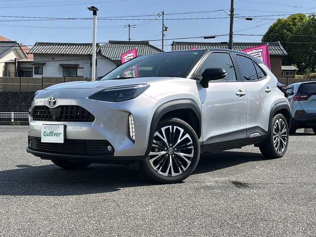 トヨタ ヤリスクロス ハイブリッド Z 愛知県 2021(令3)年 3.5万km ブラックマイカ/シルバーメタリック 2トーン /禁煙車//純正ナビ・フルセグTV//パノラミックビューモニター//セーフティセンス//ビルトインETC2.0//前後ドライブレコーダー//ブランドスポットモニター//パワーバックドア//ステアリングヒーター//ステアリングスイッチ//電動格納ミラーウインカー//クリアランスソナー//レーダークルーズコントロール//LEDオートライト//運転席パワーシート//前席シートヒーター//純正フロアマット//新車保証書/取扱説明書//スペアキー