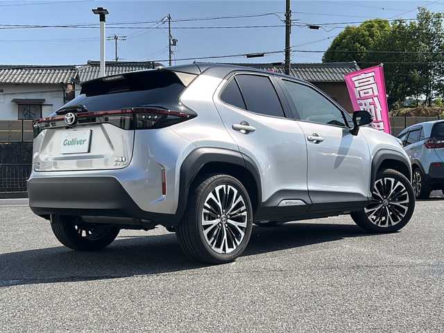 トヨタ ヤリスクロス ハイブリッド Z 愛知県 2021(令3)年 3.5万km ブラックマイカ/シルバーメタリック 2トーン /禁煙車//純正ナビ・フルセグTV//パノラミックビューモニター//セーフティセンス//ビルトインETC2.0//前後ドライブレコーダー//ブランドスポットモニター//パワーバックドア//ステアリングヒーター//ステアリングスイッチ//電動格納ミラーウインカー//クリアランスソナー//レーダークルーズコントロール//LEDオートライト//運転席パワーシート//前席シートヒーター//純正フロアマット//新車保証書/取扱説明書//スペアキー