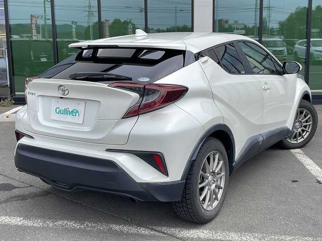トヨタ Ｃ－ＨＲ S－T LEDパッケージ 道東・釧路十勝 2018(平30)年 5.4万km ホワイトパールクリスタルシャイン ・純正SDナビ/（AM・FM・CD・DVD・SD・ BT・フルセグ）/・バックカメラ/・オートライト/・オートマチックハイビーム/・プリクラッシュセーフティ/・純正ドライブレコーダー/・レーダークルーズコントロール/・スマートキー/・プッシュスタート/・社外フロアマット