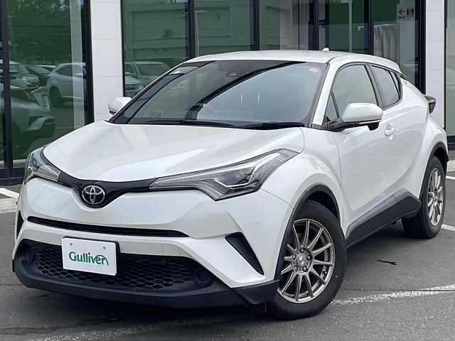 トヨタ Ｃ－ＨＲ S－T LEDパッケージ 道東・釧路十勝 2018(平30)年 5.4万km ホワイトパールクリスタルシャイン ・純正SDナビ/（AM・FM・CD・DVD・SD・ BT・フルセグ）/・バックカメラ/・オートライト/・オートマチックハイビーム/・プリクラッシュセーフティ/・純正ドライブレコーダー/・レーダークルーズコントロール/・スマートキー/・プッシュスタート/・社外フロアマット