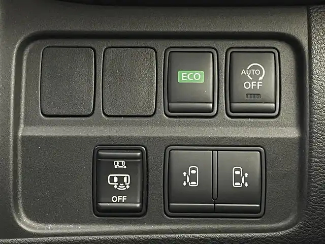 日産 セレナ ハイウェイスター Vセレクション 宮城県 2017(平29)年 4.6万km ダイヤモンドブラック 純正９型ナビ　/プロパイロット　/フリップダウンモニター　/両側オートスライドドア　/ハンズフリーオートスライドドア/アラウンドビューモニター　/エマージェンシーブレーキ　/車線逸脱警報/ふらつき警報/車線逸脱警報/標識認識機能　/前後ソナー /ＬＥＤヘッドライト　/フォグランプ　/レザーステアリング/リアサンシェード/純正16インチAW/パーキングアシスト/サイドバイザー/禁煙車