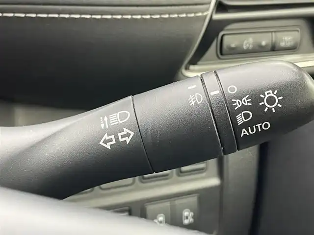 日産 セレナ ハイウェイスター Vセレクション 宮城県 2017(平29)年 4.6万km ダイヤモンドブラック 純正９型ナビ　/プロパイロット　/フリップダウンモニター　/両側オートスライドドア　/ハンズフリーオートスライドドア/アラウンドビューモニター　/エマージェンシーブレーキ　/車線逸脱警報/ふらつき警報/車線逸脱警報/標識認識機能　/前後ソナー /ＬＥＤヘッドライト　/フォグランプ　/レザーステアリング/リアサンシェード/純正16インチAW/パーキングアシスト/サイドバイザー/禁煙車