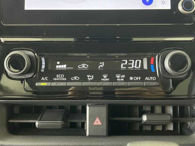 トヨタ シエンタ ハイブリッド G 秋田県 2024(令6)年 0.8万km ホワイトパールクリスタルシャイン 4WD/トヨタセーフティセンス/両側パワースライドドア/純正ディスプレイオーディオ/バックカメラ/ステアリングスイッチ/レーダークルーズコントロール/ビルトインETC/USB/ブラインドスポットモニター（BSM）/プッシュスタート/電動格納ミラー/社外フロアマット/純正ホイールキャップ/LEDヘッドライト/フォグ/オートライト/オートハイビーム/スマートキー