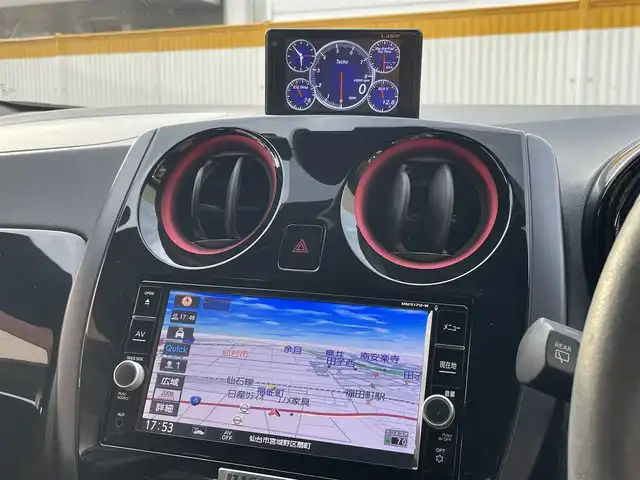 日産 ノート e－パワー ニスモ 宮城県 2017(平29)年 5.8万km パール NISMOスポーツリセッティング/柿本改マフラー/ダウンサス/carrozzeria製オーディオ/タワーバー/純正AW付スタッドレスタイヤ積み込み/純正ナビ　CD/DVD/Blu-ray/BT/フルセグTV/パノラミックビューモニター/レーンキープ/衝突被害軽減システム/コーナーセンサー/横すべり防止装置/プッシュスタート/純正フロアマット/純正マフラー・純正サスペンション・純正オーディオ 積み込み