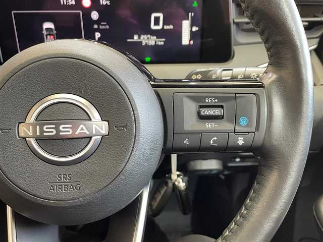 日産 ノート X FOUR 新潟県 2021(令3)年 3.8万km スーパーブラック ４WD/プロパイロット/アラウンドビューモニター/寒冷地仕様/全方位運転支援システム/エマージェンシーブレーキ/レーンアシスト/踏み間違い衝突防止アシスト/オートハイビーム/横滑り防止装置/インテリジェントルームミラー/ワイヤレス充電器/コーナーセンサー/シートヒーター/ステアリングヒーター/LEDヘッドライト/社外１６インチアルミホイール