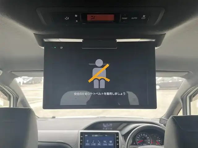 トヨタ ノア Si ダブルバイビーⅡ 愛媛県 2020(令2)年 5.3万km ホワイトパールクリスタルシャイン 純正ナビ（Bluetooth/フルセグTV/DVD再生可能）/純正後席モニター/ETC2.0/バックカメラ/両側パワースライドドア/ハーフレザー/USB/前方ドライブレコーダー/純正アルミホイール/純正フロアマット/前後コーナーセンサー/クルーズコントロール/3列シート/LEDヘッドライト/ABS/横滑り防止装置/レーンキープアシスト/盗難防止装置/オートマチックハイビーム/Wエアバッグ/衝突被害軽減システム