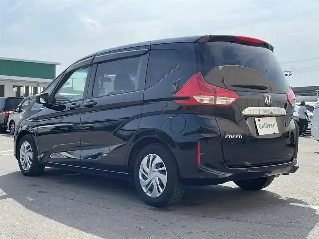 ホンダ フリード G ホンダセンシング 東京都 2022(令4)年 2.4万km クリスタルブラックパール ケンウッドナビ/バックモニター/衝突軽減ブレーキ/路外逸脱抑制機能/車線維持支援/アダプティブクルーズコントロール/シートヒーター/両側パワースライドドア/ＥＴＣ/ドライブレコーダー/スマートキー