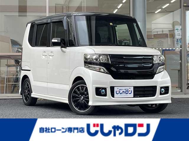 ホンダ Ｎ ＢＯＸ 2トーン カスタム ターボSSパッケージ 岐阜県 2014(平26)年 7.6万km プレミアムホワイトパール (株)IDOMが運営する【じしゃロン多治見店】の自社ローン専用車両になります。こちらは現金またはオートローンご利用時の価格です。自社ローンご希望の方は別途その旨お申付け下さい。/社外9インチナビ/　（Bluetooth/DVD/フルセグ）/クルーズコントロール/両側パワースライドドア/衝突軽減ブレーキ/バックカメラ/オートライト/フォグランプ/パドルシフト/ドライブレコーダー/ETC/社外グリル/社外テールランプ