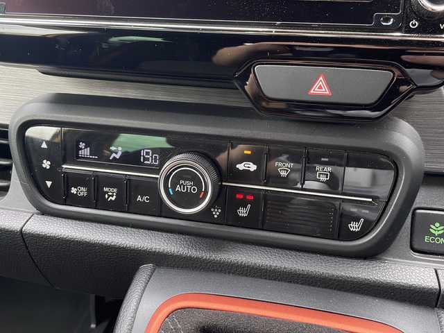 ホンダ Ｎ ＯＮＥ RS 東京都 2020(令2)年 5.6万km プレミアムイエローパールⅡ 純正8型ナビ/（CD/USB/BT/フルセグ）/6MT/バックカメラ/シートヒーター/ETC/衝突被害軽減ブレーキ/レーダークルーズコントロール/レーンキープアシスト/LEDヘッドライト/アルミペダル/オートライト/ウィンカー付き電動格納ミラー/プッシュスタート/リアスポイラー