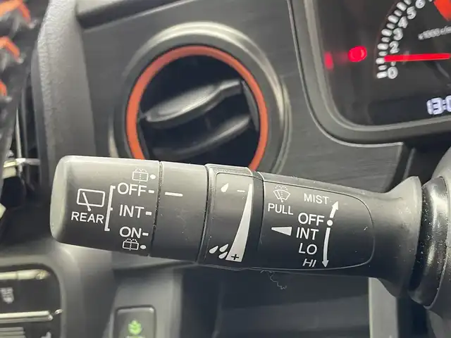 ホンダ Ｎ ＯＮＥ RS 滋賀県 2020(令2)年 5.6万km プレミアムイエローパールⅡ 純正8型ナビ/【Bluetooth/CD/DVD/フルセグTV】/6MT/バックカメラ/レーダークルーズコントロール/レーンキープアシスト/リアソナー/LEDヘッドライト/オートマチックハイビーム/D/Nシートヒーター/電動パーキングブレーキ/ビルトインETC2.0/衝突被害軽減ブレーキ/プッシュスタート/スマートキー