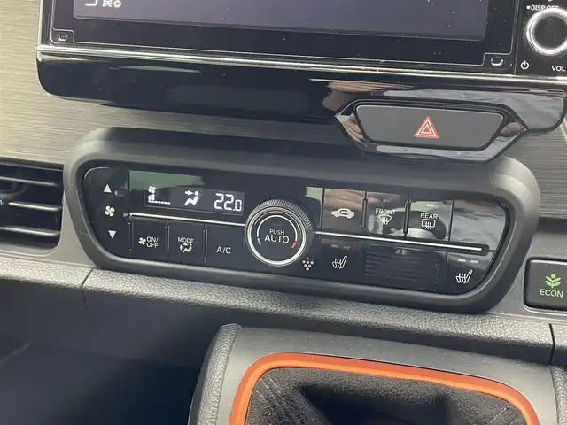 ホンダ Ｎ ＯＮＥ RS 滋賀県 2020(令2)年 5.6万km プレミアムイエローパールⅡ 純正8型ナビ/【Bluetooth/CD/DVD/フルセグTV】/6MT/バックカメラ/レーダークルーズコントロール/レーンキープアシスト/リアソナー/LEDヘッドライト/オートマチックハイビーム/D/Nシートヒーター/電動パーキングブレーキ/ビルトインETC2.0/衝突被害軽減ブレーキ/プッシュスタート/スマートキー