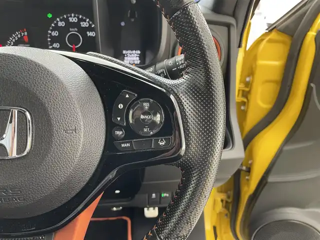 ホンダ Ｎ ＯＮＥ RS 滋賀県 2020(令2)年 5.6万km プレミアムイエローパールⅡ 純正8型ナビ/【Bluetooth/CD/DVD/フルセグTV】/6MT/バックカメラ/レーダークルーズコントロール/レーンキープアシスト/リアソナー/LEDヘッドライト/オートマチックハイビーム/D/Nシートヒーター/電動パーキングブレーキ/ビルトインETC2.0/衝突被害軽減ブレーキ/プッシュスタート/スマートキー