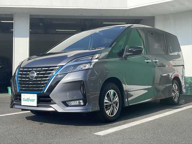日産 セレナ e－パワー ハイウェイスター V 京都府 2020(令2)年 6.9万km ダークメタルグレー/ダイヤモンドブラック 純正１０インチナビ　アラウンドビューモニター　後席フリップダウンモニター　プロパイロット　ブラインドスポットモニター　両側パワースライドドア　ＬＥＤヘッドライト　スマートキー　ビルトインＥＴＣ　禁煙車