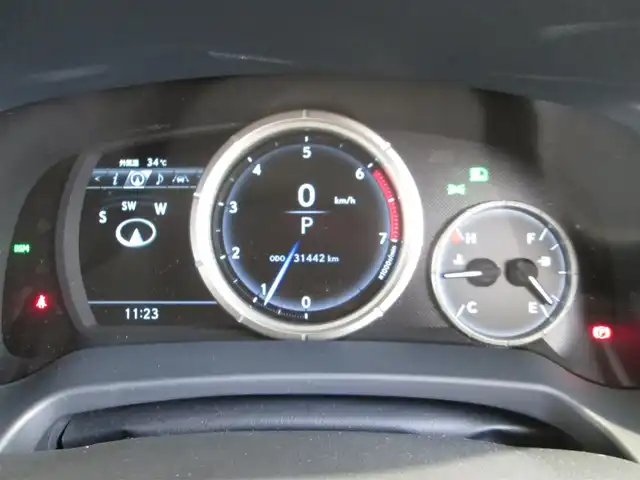 レクサス ＲＸ 300 Fスポーツ 千葉県 2021(令3)年 3.2万km ホワイトノーヴァガラスフレーク ワンオーナー/純正12.3型ナビ、フルセグTV(キャンセラー有)/バックカメラ&サイドカメラ/純正オーディオ【DVD/CD/BT/SD/USB】/パノラマルーフ/マークレビンソンプレミアムサラウンドサウンドシステム/Lexus Safety System +/LEDヘッドライト&LEDフォグランプ/レーダークルーズコントロール/レーンキープアシスト/パドルシフト付き革巻きステアリング/カラーヘッドアップディスプレイ/BSM/本革シート(黒×白)/前席エアシート/全席パワーシート&シートヒーター/運転席シートメモリ/ステアリングヒーター/パワーバックドア/おくだけ充電/純正前方ドライブレコーダー/スペアタイヤ/ビルトインETC/スペアキー/取扱説明書/ナビ取扱説明書/新車時保証書/レクサス整備記録簿(R4/R5/R6/R7)