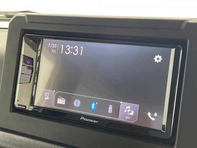 スズキ ジムニー シエラ JL 新潟県 2019(平31)年 1.9万km シフォンアイボリーM 4WD/社外SDナビ（型式：PVH-9300DVSZS）/・CD/DVD/Bluetooth/フルセグ/USB/ETC/前席シートヒーター/グリルガード/背面タイヤ/リヤタイヤカバー/純正LEDヘッドライト/オートライト/フロントフォグランプ/純正フロアマット/純正15インチAW夏タイヤ/ABS/盗難防止装置/センターデフロック/ダウンヒルアシストコントロール