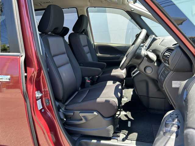 日産 セレナ ハイウェイスター プロパイロットED 佐賀県 2017(平29)年 9.5万km マルーンレッド プロパイロット/エマージェンシーブレーキ/前後ソナー/純正9インチSDナビ/・バックカメラ/・フルセグTV/BT/CD/DVD/フリップダウンモニター/両側パワースライドドア/純正16インチAW/LEDヘッドライト/フォグランプ/オートライト/ETC2.0/プッシュスタート/リアサンシェード/保証書