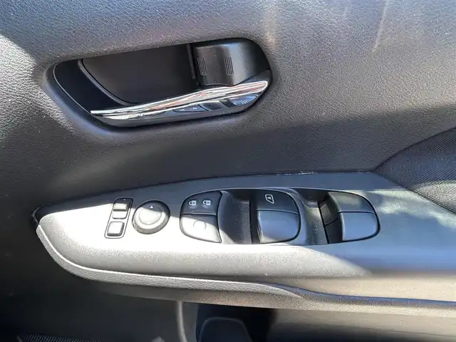 日産 セレナ ハイウェイスター プロパイロットED 佐賀県 2017(平29)年 9.5万km マルーンレッド プロパイロット/エマージェンシーブレーキ/前後ソナー/純正9インチSDナビ/・バックカメラ/・フルセグTV/BT/CD/DVD/フリップダウンモニター/両側パワースライドドア/純正16インチAW/LEDヘッドライト/フォグランプ/オートライト/ETC2.0/プッシュスタート/リアサンシェード/保証書