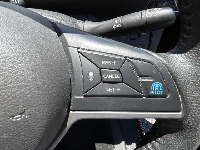 日産 セレナ ハイウェイスター プロパイロットED 佐賀県 2017(平29)年 9.5万km マルーンレッド プロパイロット/エマージェンシーブレーキ/前後ソナー/純正9インチSDナビ/・バックカメラ/・フルセグTV/BT/CD/DVD/フリップダウンモニター/両側パワースライドドア/純正16インチAW/LEDヘッドライト/フォグランプ/オートライト/ETC2.0/プッシュスタート/リアサンシェード/保証書