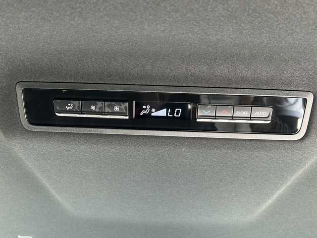 トヨタ ヴォクシー ハイブリッド S－Z 岐阜県 2023(令5)年 3.4万km アティチュードブラックマイカ 登録時走行距離33530km/モデリスタエアロ（リアスボイラー）/全方位カメラ/純正ディスプレイオーディオ/バックカメラ/フルセグＴＶ/両側パワースライドドア/レーンキープアシスト/クルーズコントロール/前後ドライブレコーダー/前後コーナーセンサー/プッシュスタート/スマートキー/LEDヘッドライト/オートライト/フォグランプ/オートマチックハイビーム/Bluetooth接続/CDチェンジャー/禁煙車/ETC2.0/ドアバイザー/100V充電/プリクラッシュ/盗難防止装置