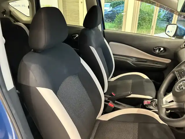 日産 ノート e－パワー X 埼玉県 2017(平29)年 2.4万km シャイニングブルー エマージェンシーブレーキ /純正メモリナビ/　　CD/DVD/BT/フルセグ/アラウンドビューモニター /LEDオートライト /ステアリングスイッチ /ETC
