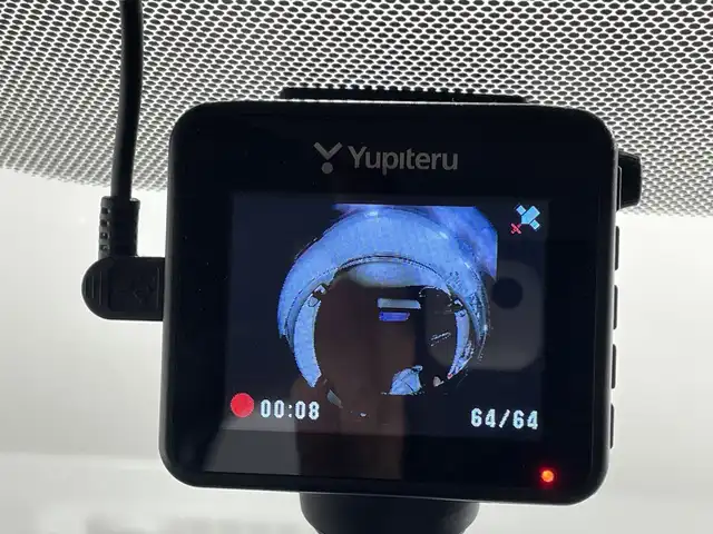 トヨタ シエンタ ハイブリッド X 千葉県 2017(平29)年 6.4万km ブラックマイカ 純正メモリナビ/Bluetooth/ドライブレコーダー/片側パワースライドドア/プッシュスタート/ETC/フルセグテレビ/純正フロアマット/バックカメラ