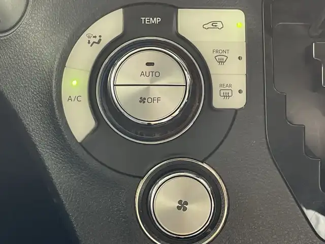 トヨタ シエンタ ハイブリッド X 千葉県 2017(平29)年 6.4万km ブラックマイカ 純正メモリナビ/Bluetooth/ドライブレコーダー/片側パワースライドドア/プッシュスタート/ETC/フルセグテレビ/純正フロアマット/バックカメラ