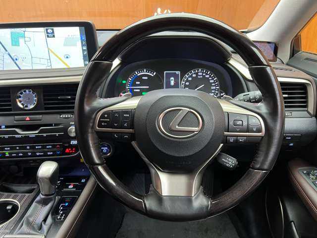 レクサス ＲＸ 450hL 千葉県 2021(令3)年 4.7万km ソニッククォーツ ＳＲ　/三眼ＬＥＤ　/ＨＵＤ　/純正ナビ　/３６０°カメラ　/レーダークルーズ　/茶革　/シートヒーター　/ベンチレーション　/パワーシート　/電動リアゲート　/ＡＣ１００Ｖ電源　/ハイビームアシスト　/ステアリングヒーター
