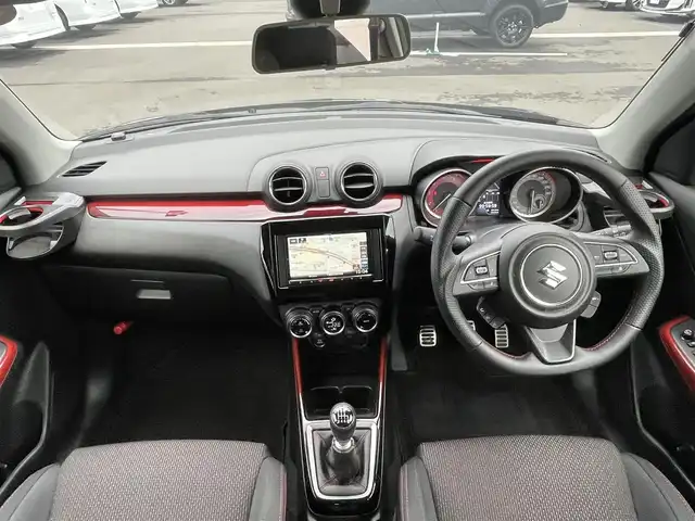 スズキ スイフト スポーツ 千葉県 2024(令6)年 1.3万km ミネラルグレーM 6MT/スズキセーフティサポート/・衝突軽減ブレーキ/・レーンキープアシスト/・ブラインドスポットモニター/・コーナーセンサー/社外7インチメモリナビ/CD DVD BT USB フルセグ/レーダークルーズコントロール/LEDオートライト/シートヒーター/革巻きステアリング/ウィンカーミラー/純正フロアマット/プッシュスタート/スマートキー/ビルトインETC