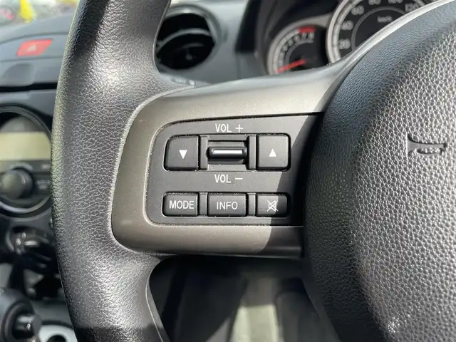 マツダ デミオ 13C 長野県 2014(平26)年 7.8万km アークティックホワイト 取扱説明書/保証書/リモコンキー/パワーウィンドウ/AM/FM/AUX/ドアバイザー/ETC/ハロゲンヘッドライト/純正フロアマット/ECO/スダッドレスタイヤ有